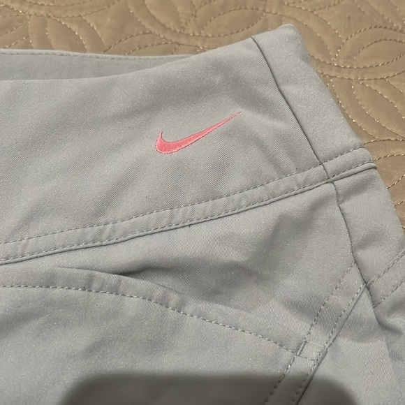 Nike gray and coral capris. - Picture 2 of 6
